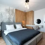 Апартаменти Sunset 2bdr Бухарест