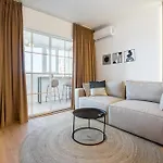 Апартаменти Sunset 2bdr Бухарест