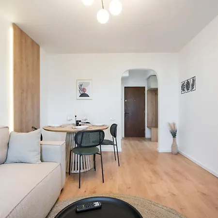 Apartment Sunset 2bdr Bukarest