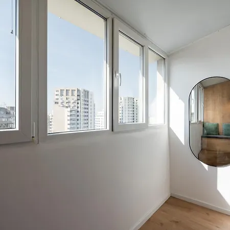 Sunset 2bdr Apartment *