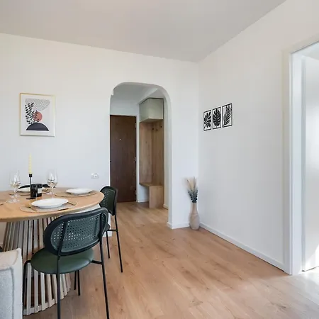 Sunset 2bdr Apartment Bukarest