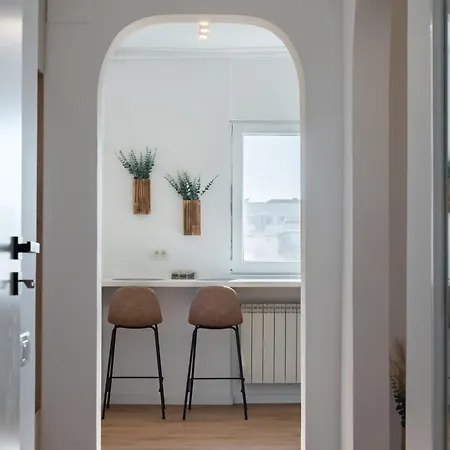 Sunset 2bdr Apartment