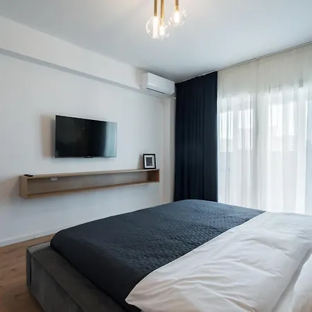 Sunset 2bdr Apartment *